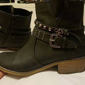 Ankle boots